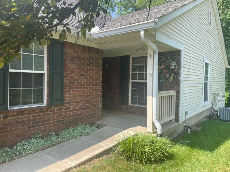 321 Retreat Lane, Unit 321, Marysville, OH 43040 Photo 2
