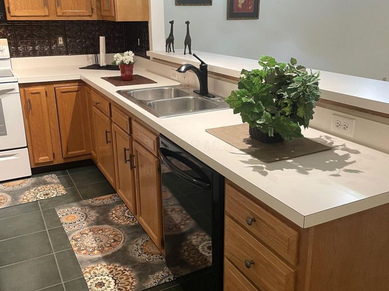 321 Retreat Lane, Unit 321, Marysville, OH 43040 Photo 6
