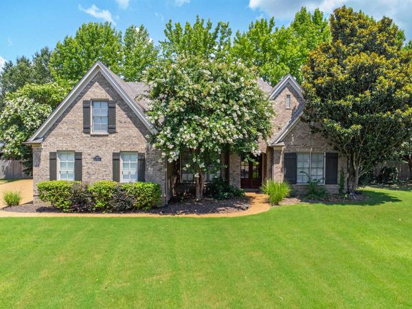 10830 WHISPER HOLLOW CV, Collierville, TN 38017