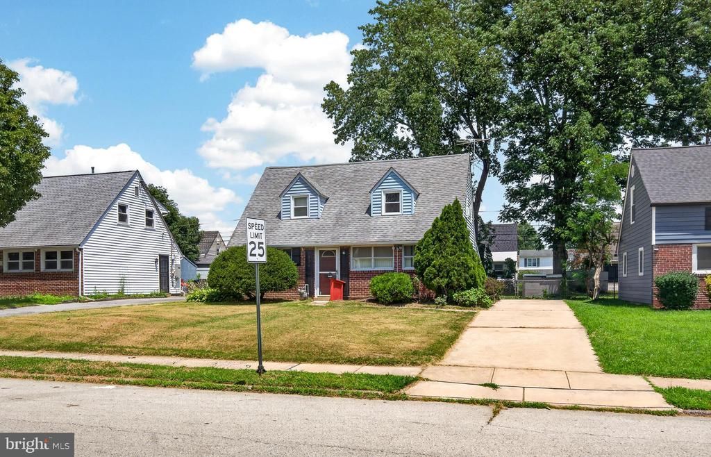 824 QUINCE LANE, SECANE, PA 19018