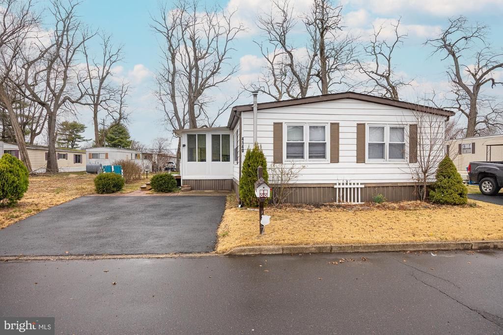 4140 DAVIS DRIVE , MORRISVILLE, PA 19067