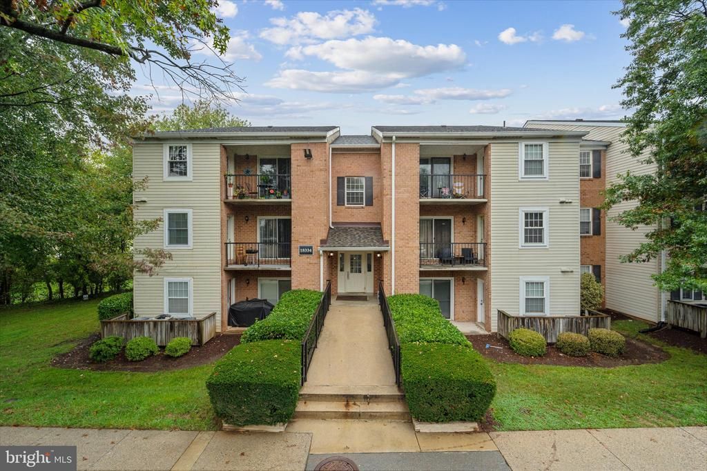 18334 STREAMSIDE DRIVE , GAITHERSBURG, MD 20879