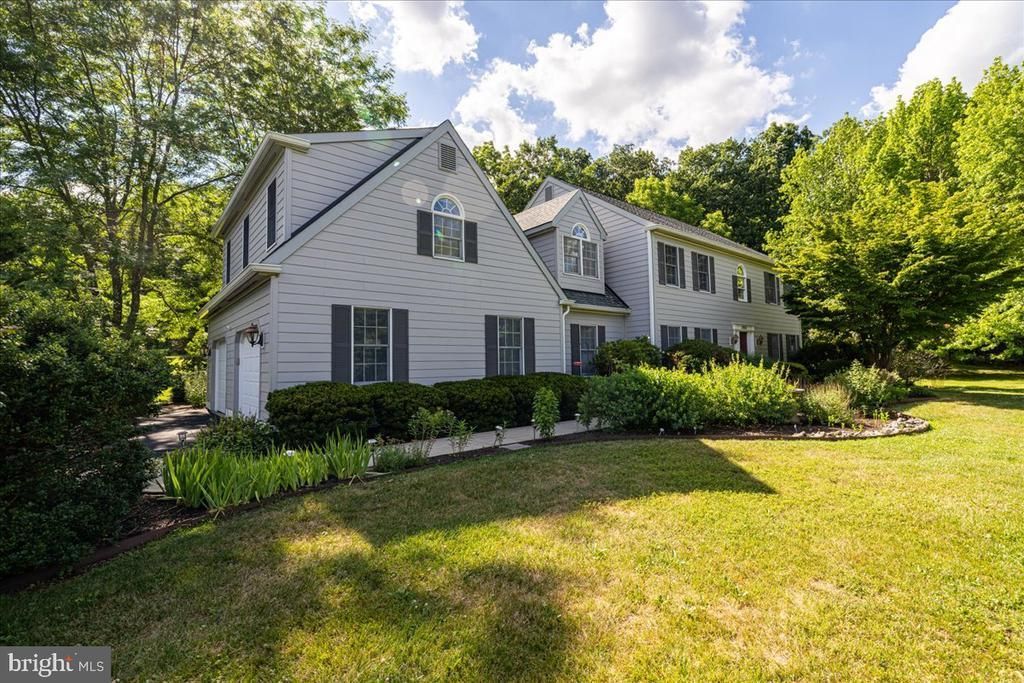 2850 W FOX CHASE CIRCLE , DOYLESTOWN, PA 18902