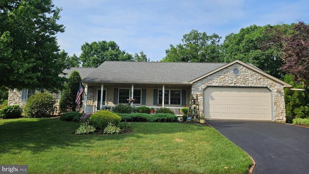 225 COUNTRY DRIVE, DENVER, PA 17517