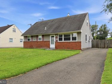 1304 NANCY, BRISTOL, PA 19021