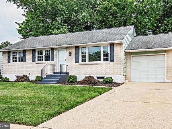 581 HEMINGWAY DRIVE , HOCKESSIN, DE 19707