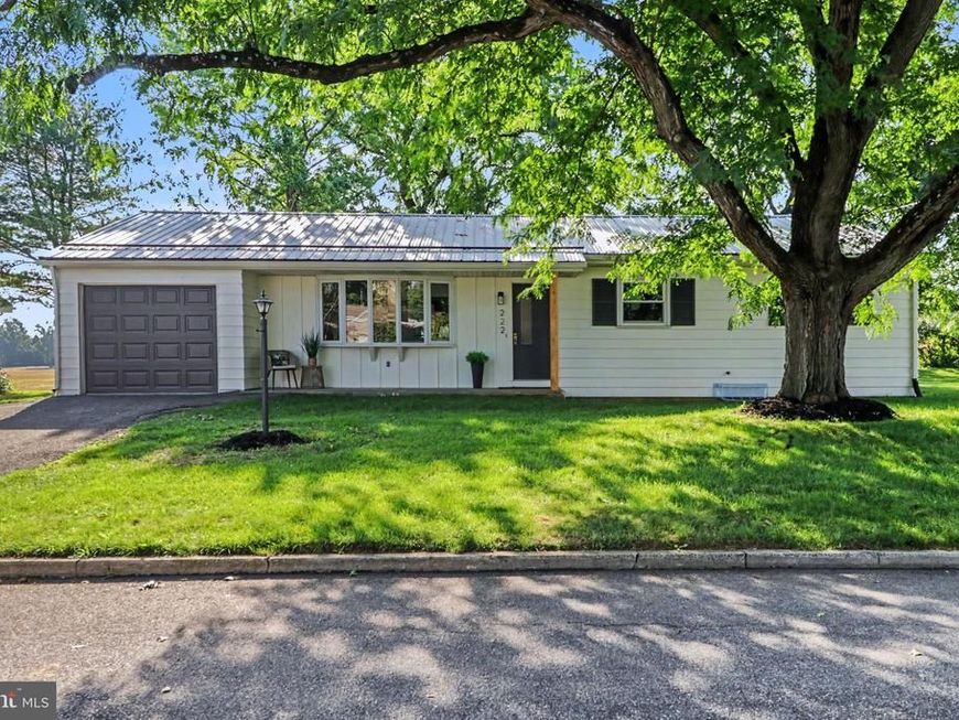222 Robin Road, Hershey, PA 17033 Main Photo