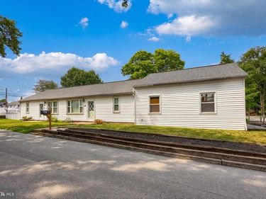 205 PEACH STREET, HARRISBURG, PA 17112