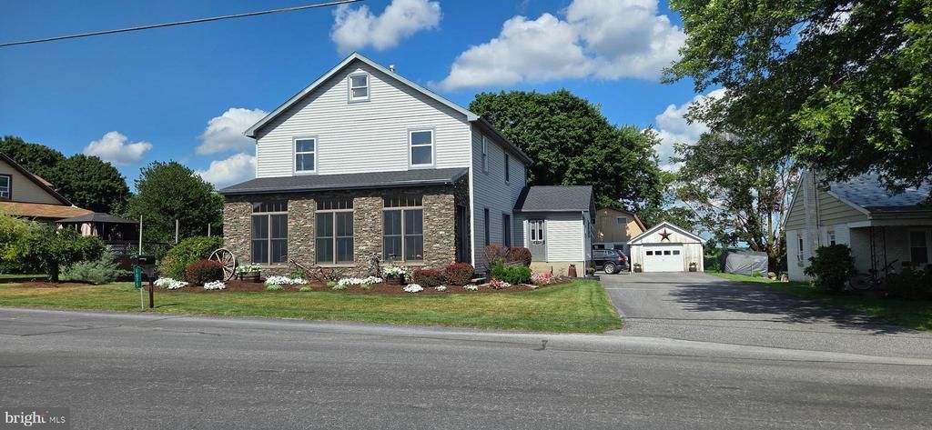 1075 GEORGETOWN ROAD , PARADISE, PA 17562