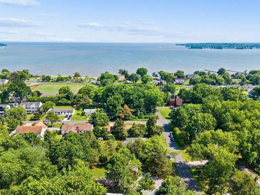 110 Lake View Drive, Annapolis, MD 21403 Main Photo
