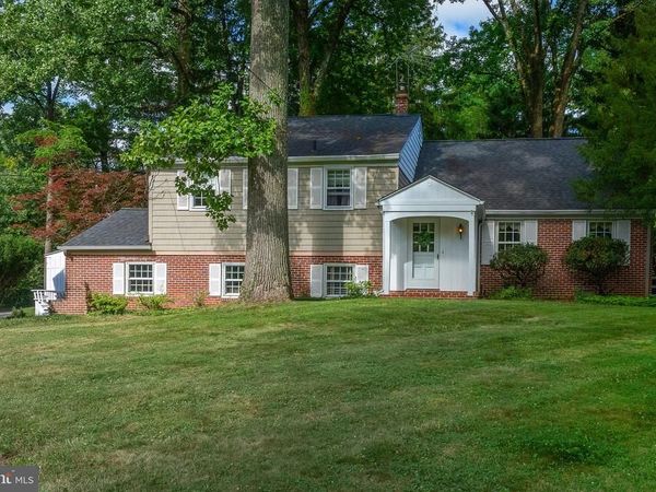 302 EARLES LANE, NEWTOWN SQUARE, PA 19073