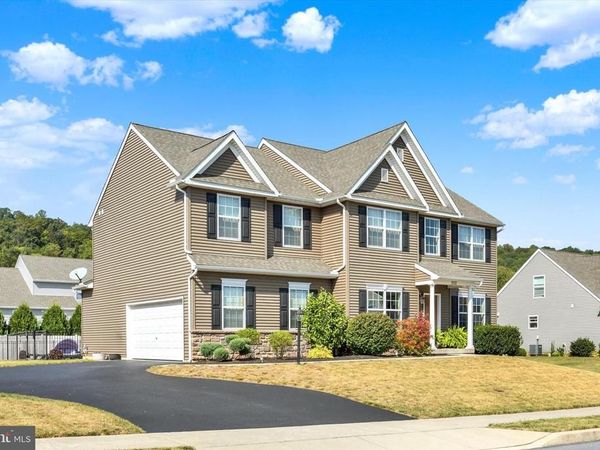 313 LAMP POST LANE, ETTERS, PA 17319
