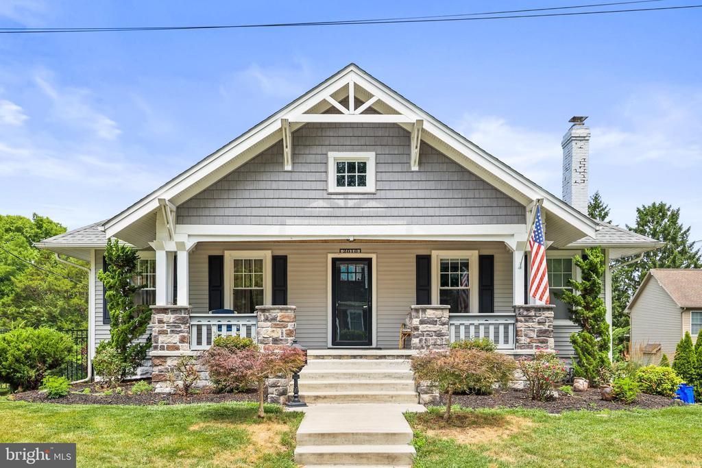 2010 LENOX STREET , CAMP HILL, PA 17011