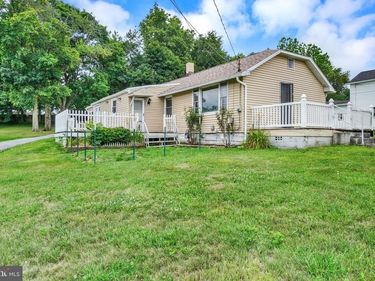 32 WOODLAND AVENUE, YORK, PA 17404
