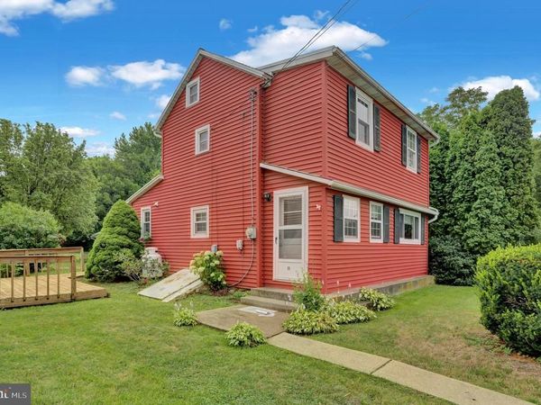 11 W HUNTER STREET , LYON STATION, PA 19536