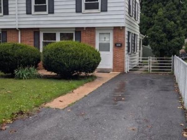 207 ELIZABETH DRIVE , LANCASTER, PA 17601