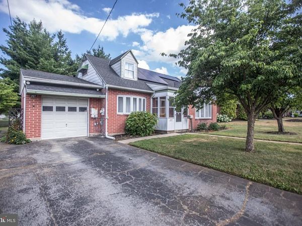 207 N LINDEN STREET, ROBESONIA, PA 19551