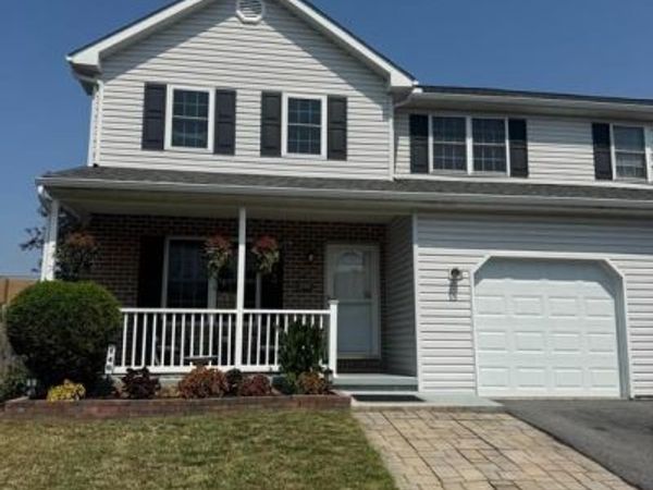 146 BAINBRIDGE CR , SINKING SPRING, PA 19608
