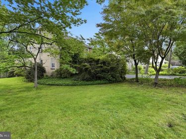 233 ARLINGHAM ROAD, FLOURTOWN, PA 19031