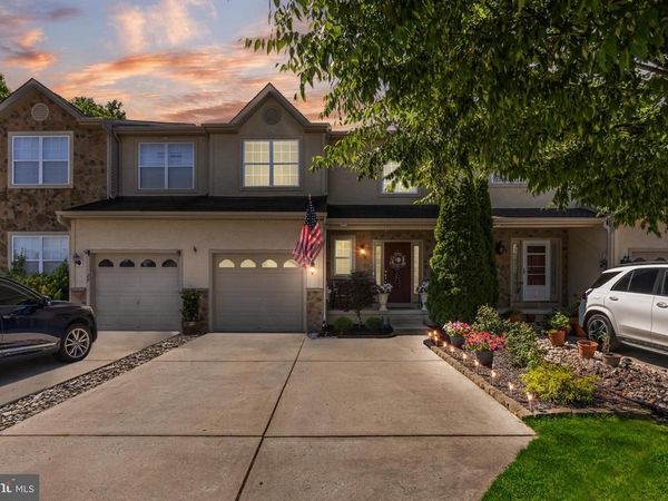 25 GLACIER DRIVE, BERLIN, NJ 08009