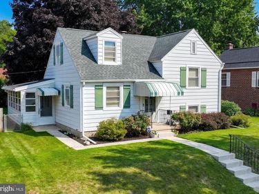 801 CARL STREET, YORK, PA 17404