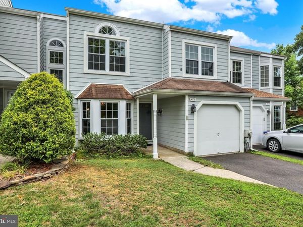 472 TRUMBULL COURT, NEWTOWN, PA 18940