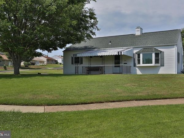 100 BEDFORD ROAD , FAIRLESS HILLS, PA 19030