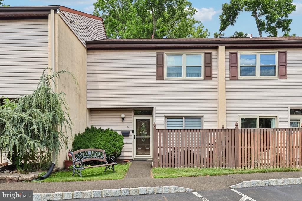 550 YORK ROAD N, HATBORO, PA 19040