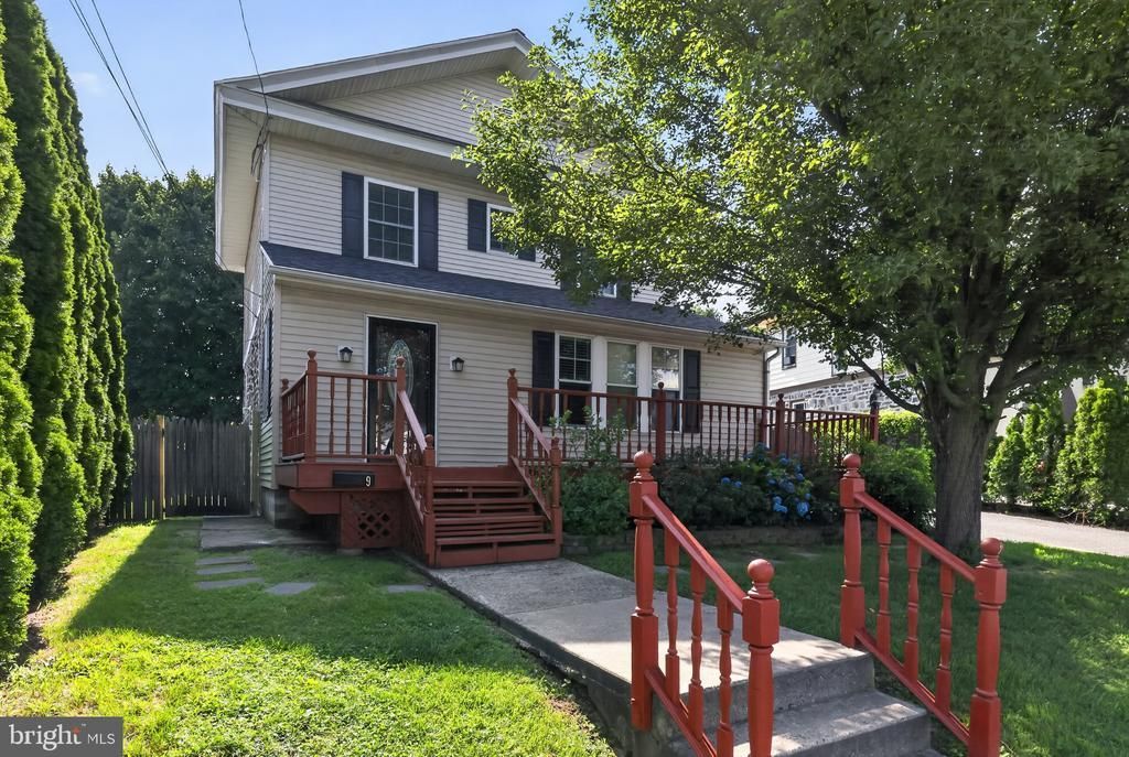 9 E ELBON ROAD , BROOKHAVEN, PA 19015