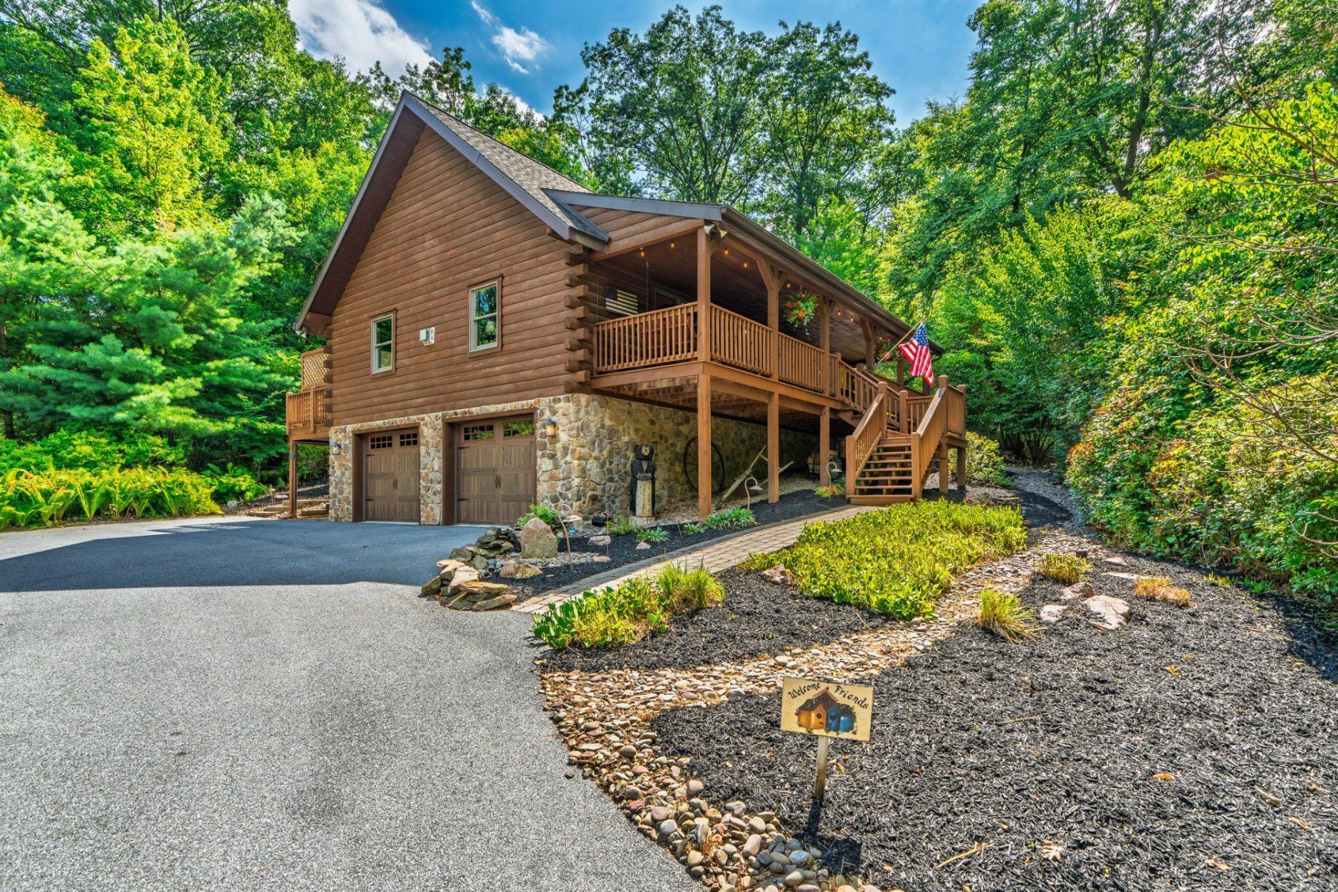 635 LAUREL RIDGE ROAD , REINHOLDS, PA 17569