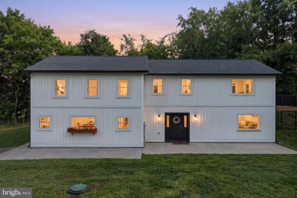 1001 FREDERICK PIKE , LITTLESTOWN, PA 17340