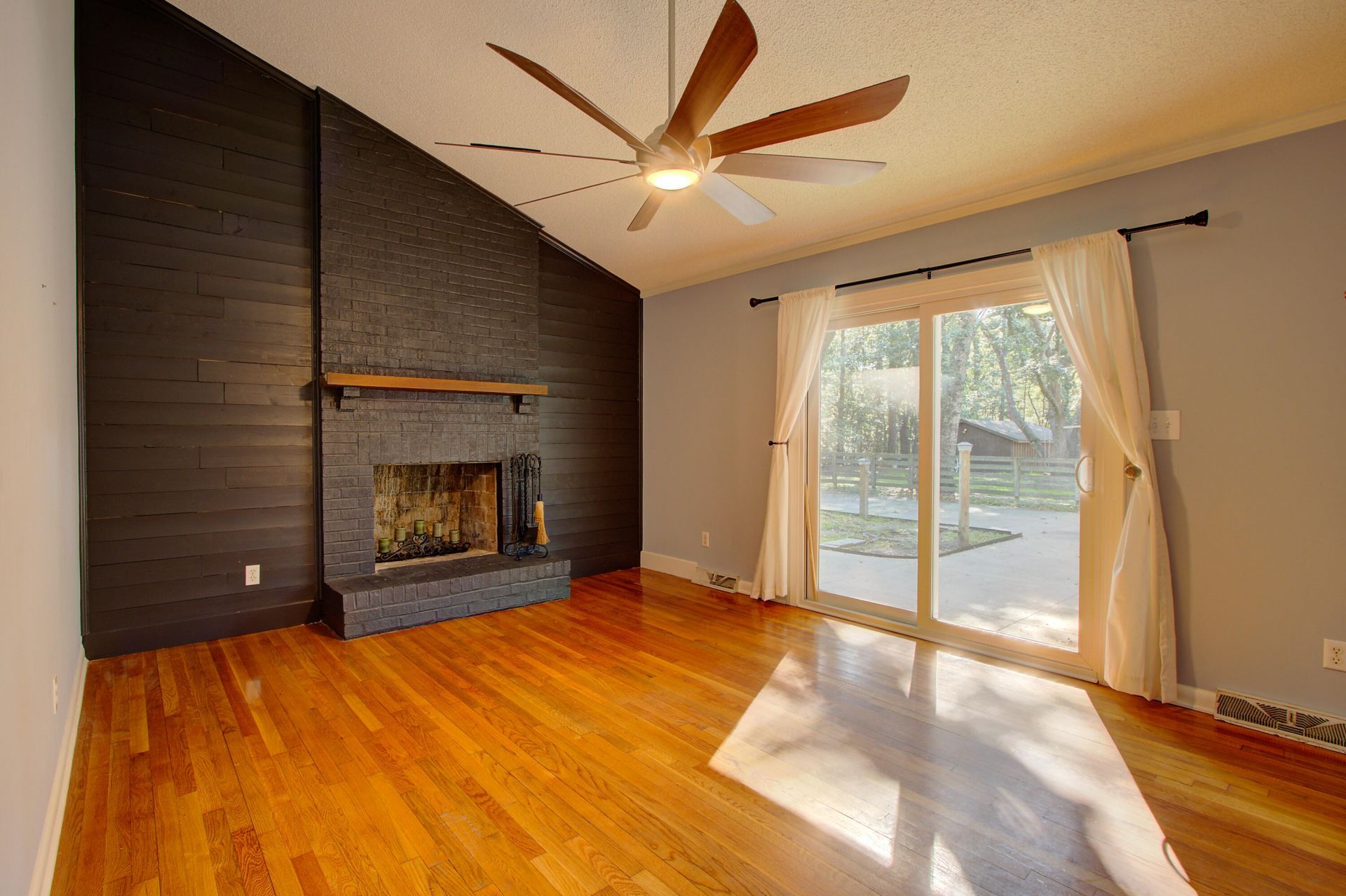 209 Chucker Drive Photo 14