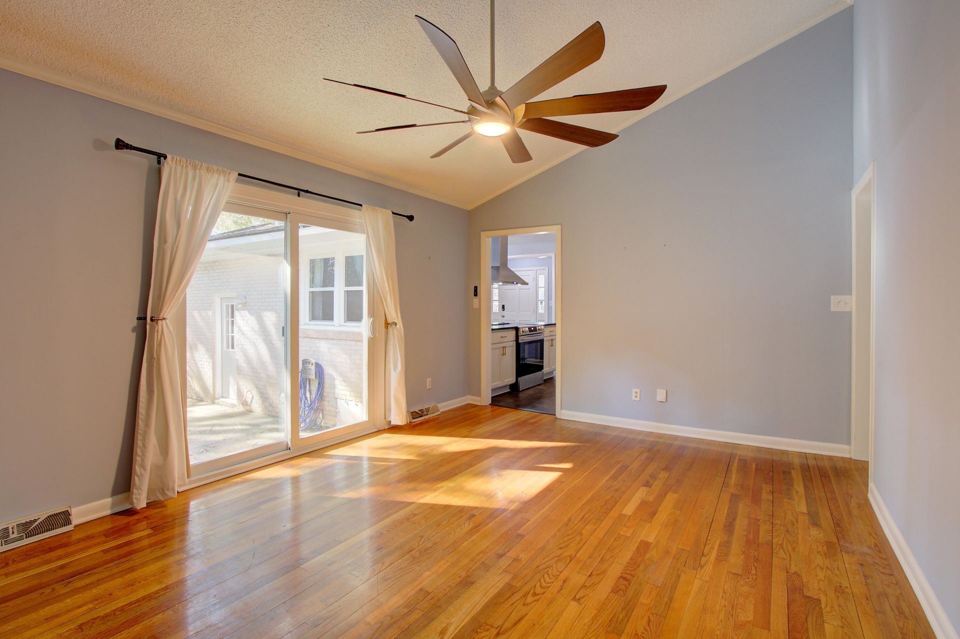 209 Chucker Drive Photo 15
