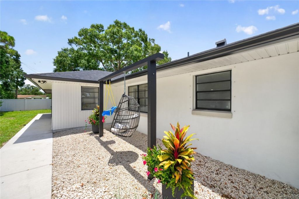 2700 16th Street, Vero Beach, FL 32960 Photo