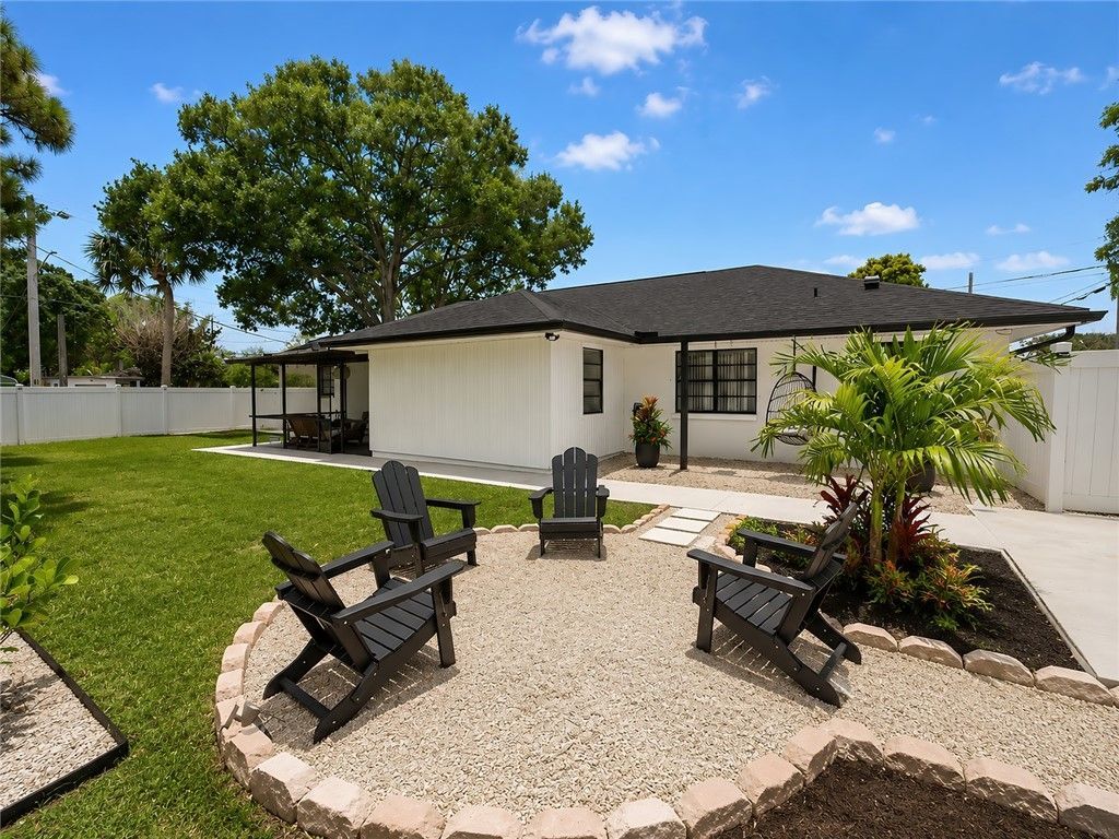 2700 16th Street, Vero Beach, FL 32960 Photo