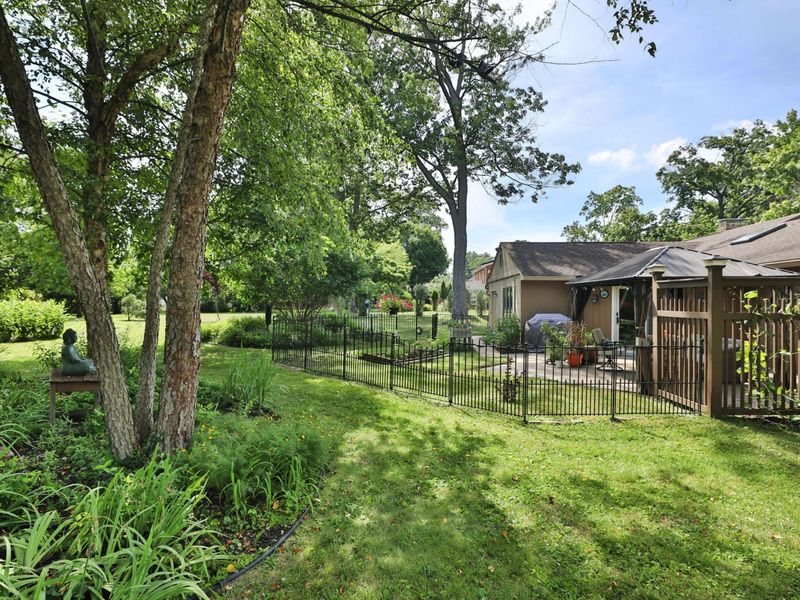 393 Charleston Avenue, Columbus, OH 43214 Photo 41