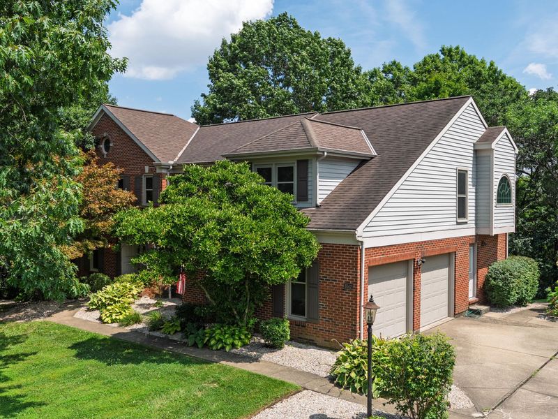 8142 Heatherwood Drive, Florence, KY 41042 Photo 2