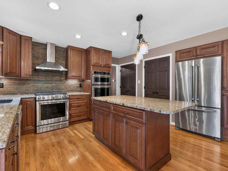 8142 Heatherwood Drive, Florence, KY 41042 Photo 6