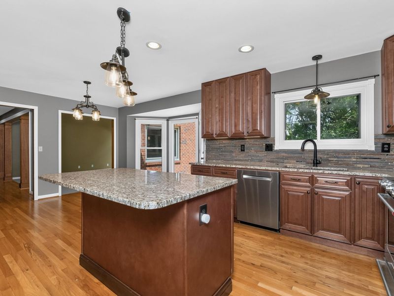 8142 Heatherwood Drive, Florence, KY 41042 Photo 7