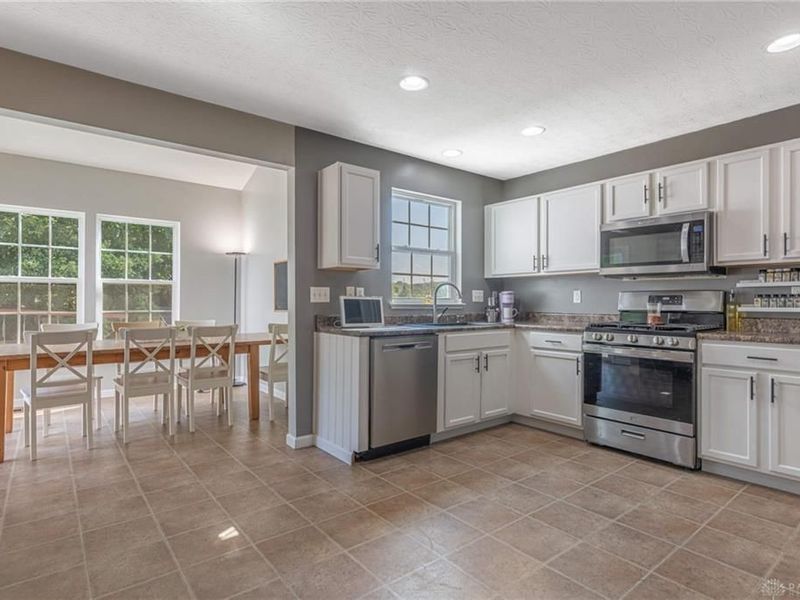 5060 Jessica Suzanne Drive, Morrow, OH 45152 Photo 13