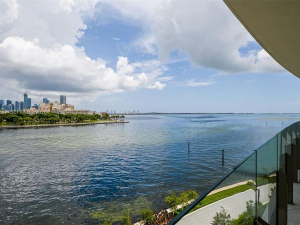 5 Grove Isle Dr , Unit L404, Coconut Grove, FL 33133