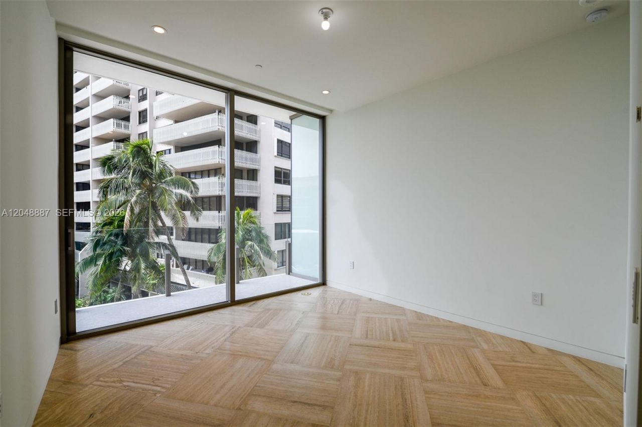 5 Grove Isle Dr , Unit L404, Coconut Grove, FL 33133 Photo