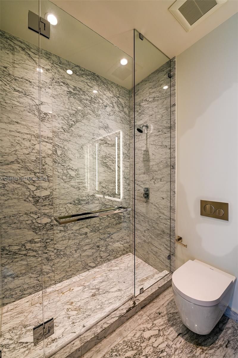 5 Grove Isle Dr , Unit L404, Coconut Grove, FL 33133 Photo