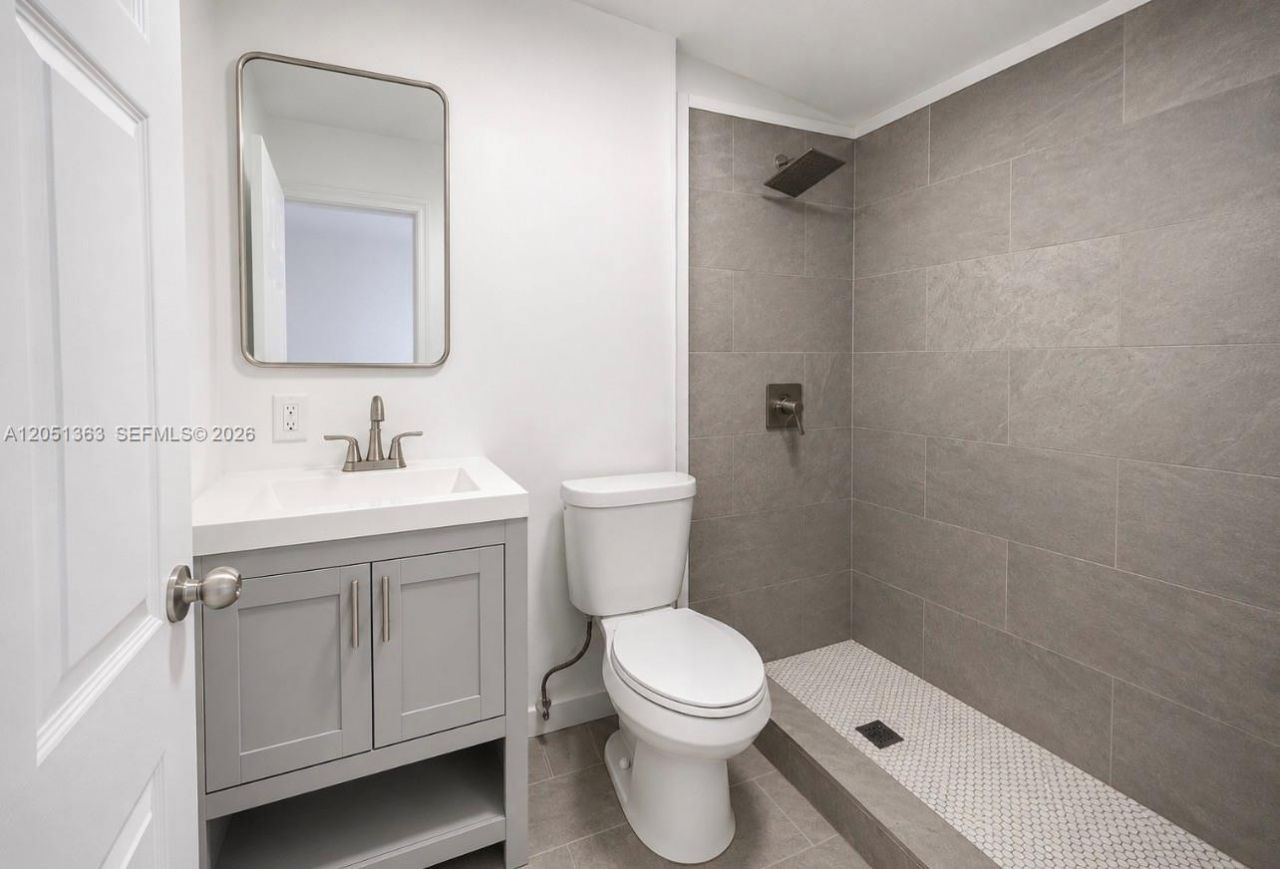 1872 NW 1st St, Unit 3, Miami, FL 33125 Photo
