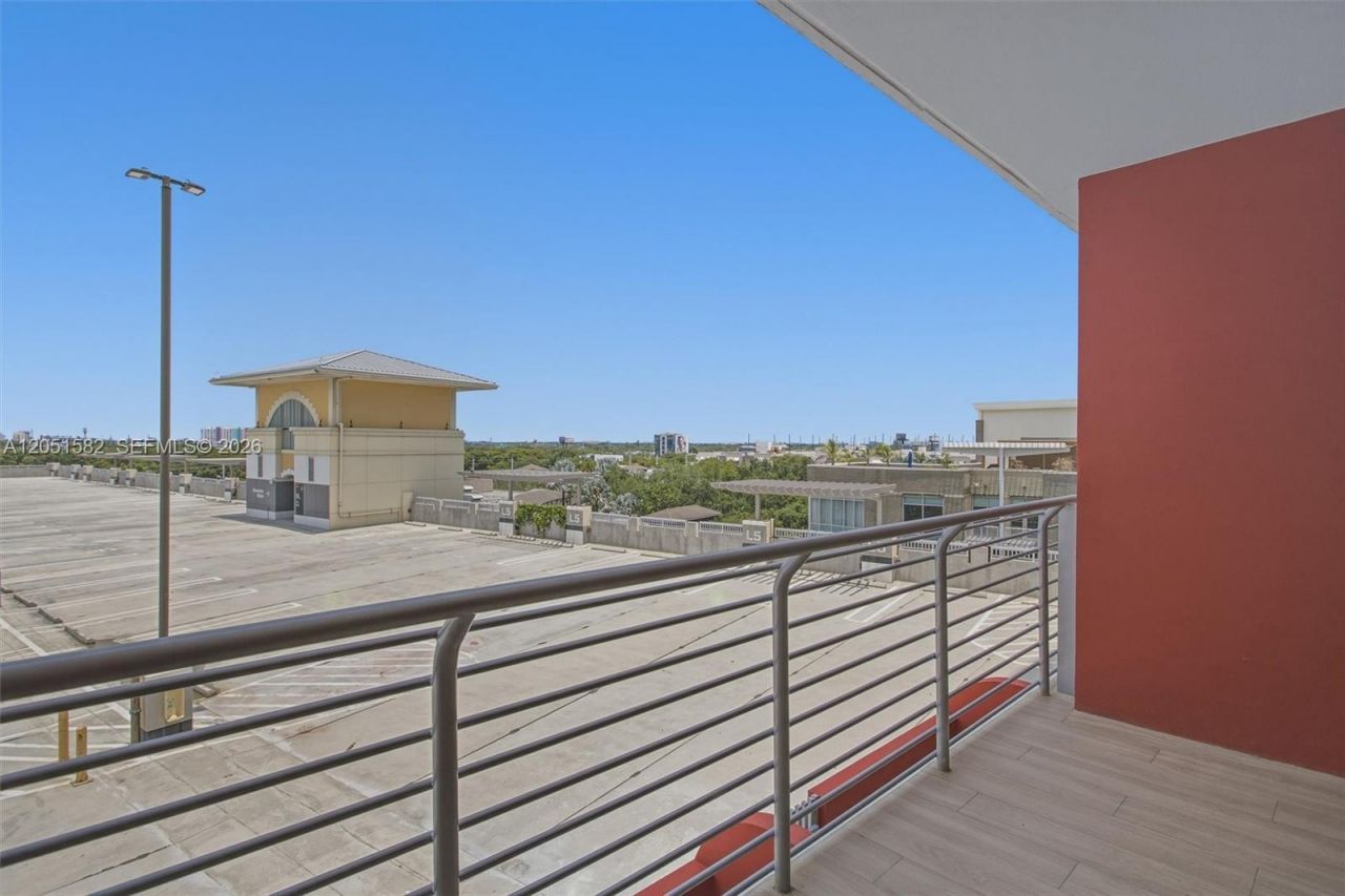 90 NE 32 St , Unit 616, Miami, FL 33137 Photo
