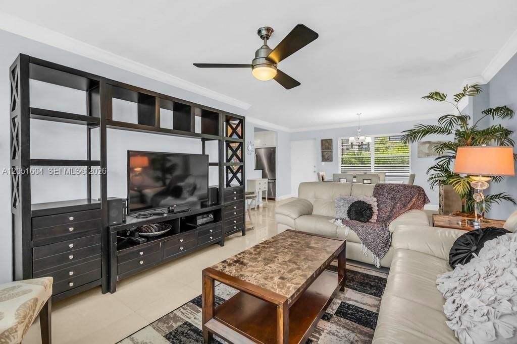 220 Kings Point Dr, Unit 314, Sunny Isles Beach, FL 33160 Photo