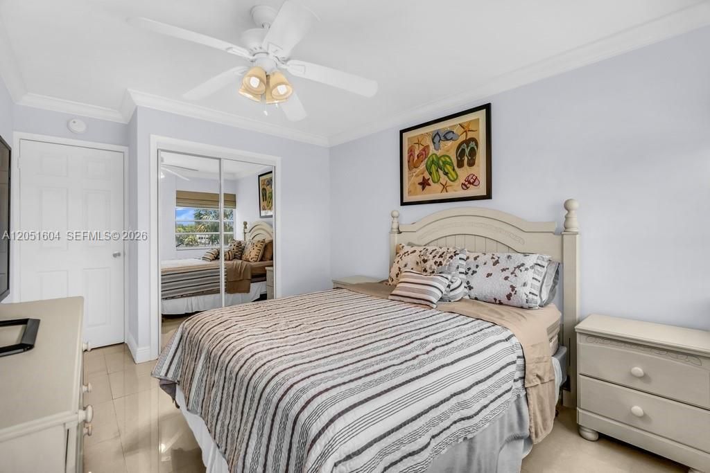 220 Kings Point Dr, Unit 314, Sunny Isles Beach, FL 33160 Photo