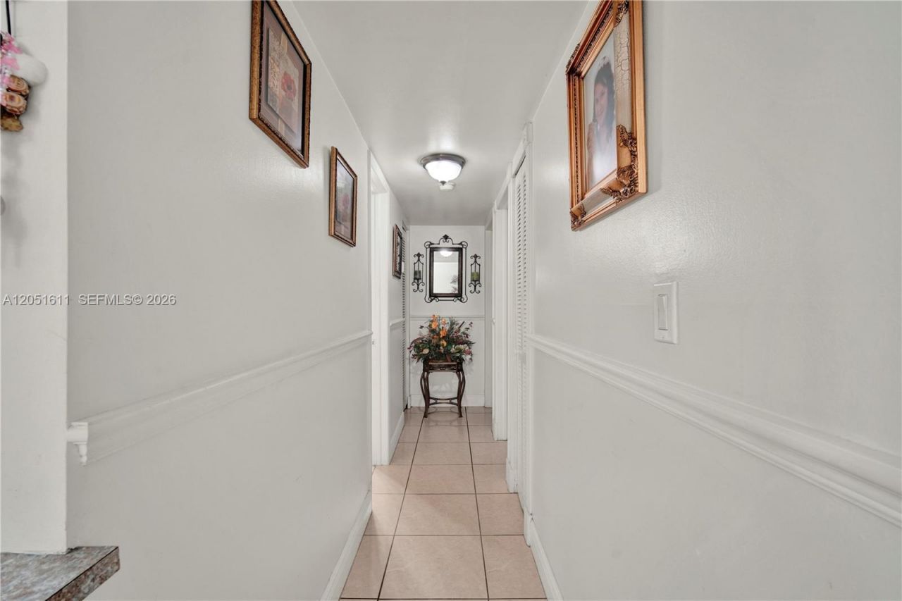1755 W 60th St, Unit D204, Hialeah, FL 33012 Photo