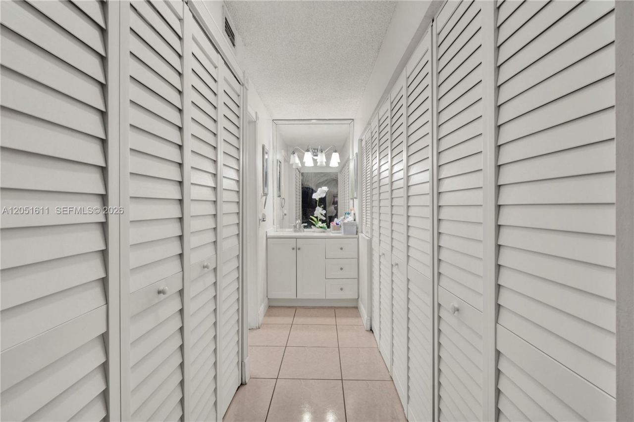 1755 W 60th St, Unit D204, Hialeah, FL 33012 Photo