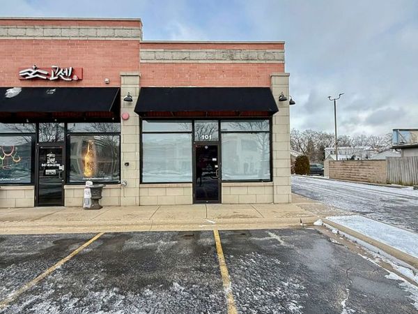 611 Milwaukee Avenue, Unit 101, Glenview, IL 60025
